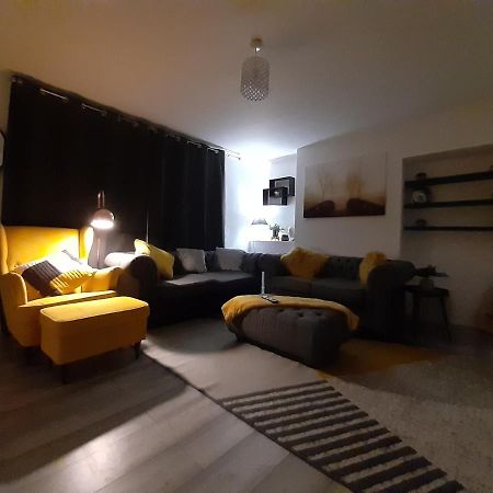 Cosy 3-Bedroom House In Aspley נוטינגהאם מראה חיצוני תמונה