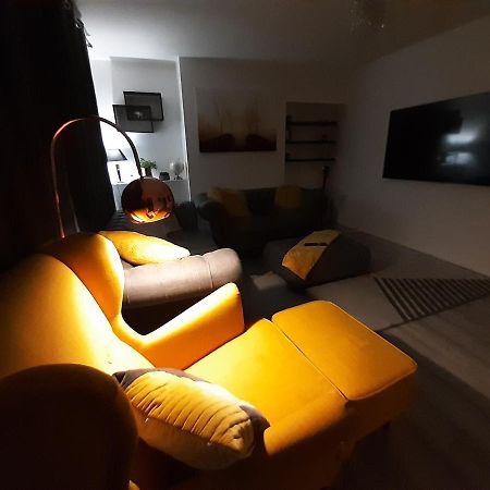 Cosy 3-Bedroom House In Aspley נוטינגהאם מראה חיצוני תמונה