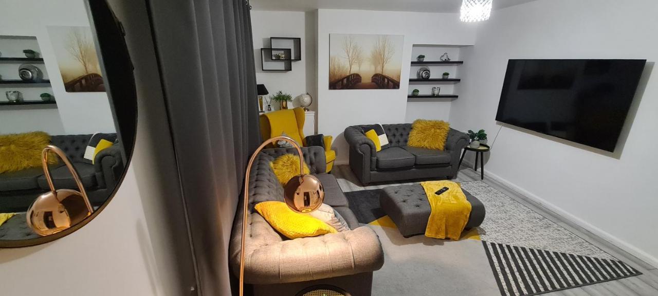 Cosy 3-Bedroom House In Aspley נוטינגהאם מראה חיצוני תמונה