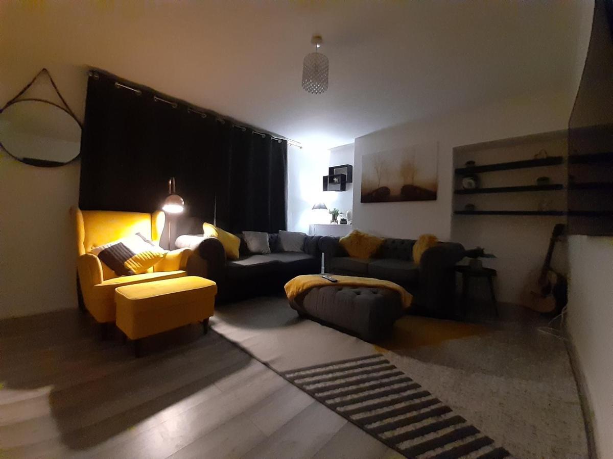 Cosy 3-Bedroom House In Aspley נוטינגהאם מראה חיצוני תמונה